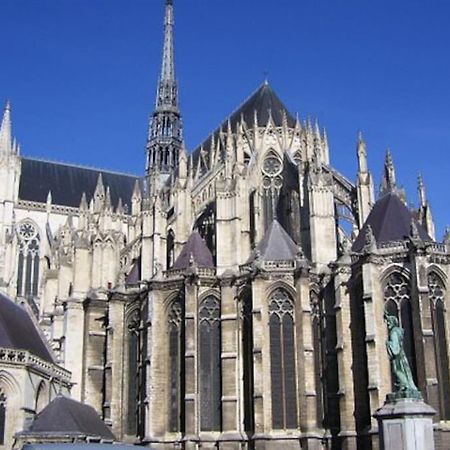 Super Studio Au Pied De La Cathedrale Amiens Exterior photo