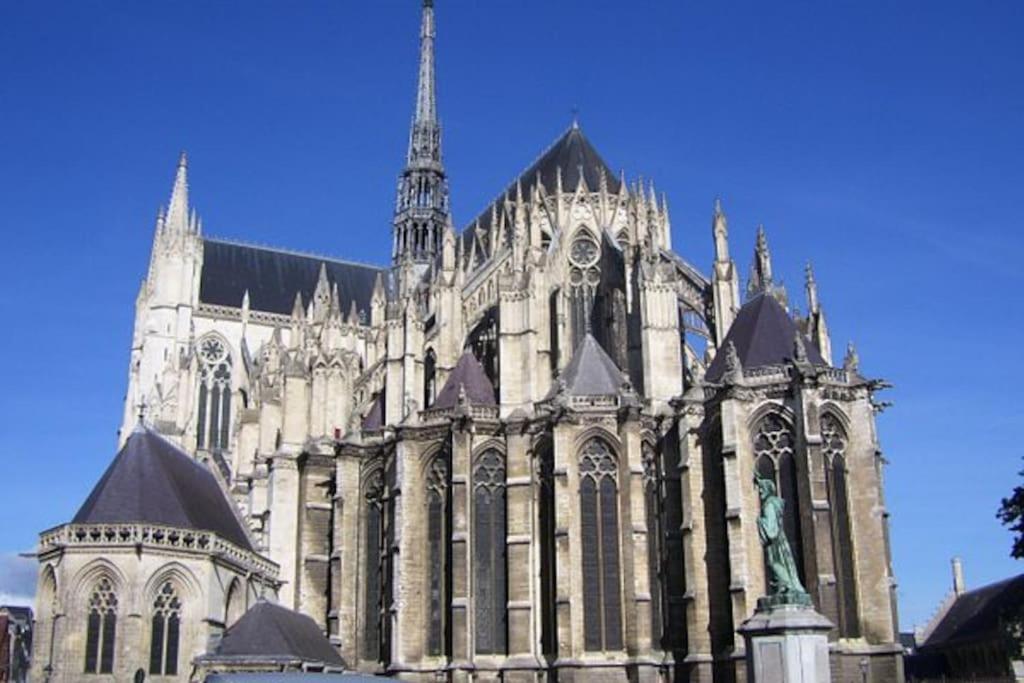 Super Studio Au Pied De La Cathedrale Amiens Exterior photo